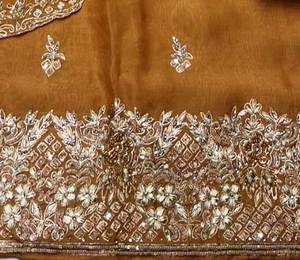 ชุดสูทแฟชั่นอินเดียปักด้วยมือจากนักออกแบบสมัยใหม่สำหรับงานปาร์ตี้สไตล์ดั้งเดิม - Product Image 2