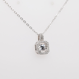 Vente en gros de collier de luxe en argent sterling 925 avec faux diamant et zircon tendance plaqué or et rhodium - Product Image 1