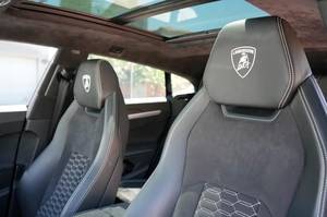 Lamborghini Urus 2019 d'occasion, édition Mansory, conversion de carrosserie en fibre de carbone sèche, Lamborghini Urus 2018-2019 automatique |   Exportation - Product Image 3