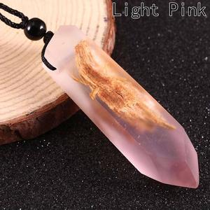 Collier élégant en résine et bois avec pendentif personnalisable Cadeau artistique Bijoux pour tenue de soirée ou de fête décontractée - Product Image 2