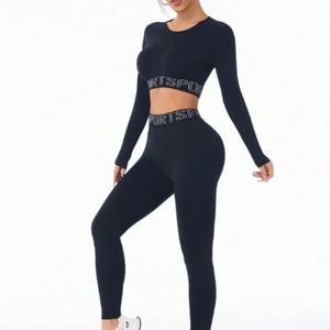 Venta al por mayor de ropa deportiva para gimnasio Conjunto de mujer Chaquetas de yoga Leggings de entrenamiento Sujetadores deportivos Top Conjunto de ropa deportiva - Product Image 1