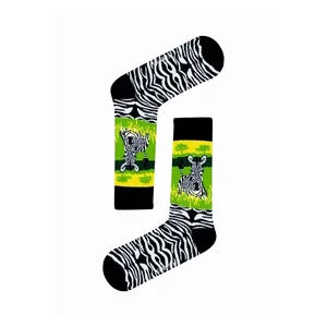 Paquete de 5 Calcetines Transpirables Antideslizantes con Diseño Animal, para Uso Diario, Talla Única, Tejidos en Nailon y Elastano, Desechables - Product Image 4