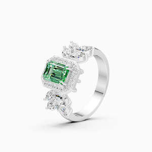 Bague fantaisie en or jaune, blanc et rose 9 carats avec diamant de laboratoire de 0,79 ct, émeraude verte et marquise latérale taille fantaisie - Product Image 3