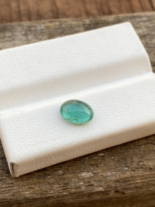 8x6 MM naturel zambien émeraude ovale forme Cabochon pierre avec bonne qualité de couleur pierre précieuse en vrac pour la fabrication de bijoux 1.21 carats - Product Image 3