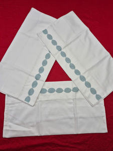 Taille personnalisée moderne et luxueuse taie d'oreiller en coton brodé à la main et lavable - Product Image 3