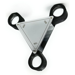 Loupe de lecture triangulaire pliable triple 10X 15X 20X pour bijoux et diamants avec poignée en caoutchouc, fabriquée en Inde - Product Image 1