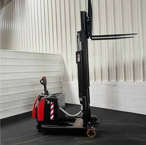 Apilador Eléctrico de 1.5 y 2 Toneladas, Totalmente Eléctrico, 4x4, con Batería de Iones de Litio, Transpaleta Eléctrica, Rentable, Todoterreno - Product Image 1