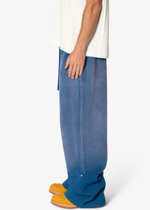 Pantalon de survêtement en coton bleu pour homme, taille élastique avec cordon de serrage, coupe décontractée ample, poches, logo sur la jambe droite, collection automne/hiver - Product Image 5