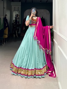 Nuevo diseñador Navratri Lehenga Choli para ropa festiva de mujer con tela de rayón puro Espejo original con encaje por exportación - Product Image 5