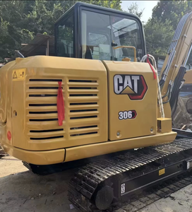 Miniexcavadora de cadenas usada CAT306 de 6 toneladas con certificación CE y cucharón. - Product Image 5