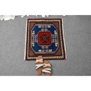 Alfombra Turca Vintage Pequeña de 1.7x2.1 pies, Alfombra de Lana Azul Sólida - Product Image 5