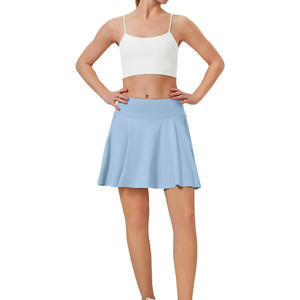 Short de golf OEM pour femmes, coupe personnalisée, évacuation de l'humidité, logo, options d'étiquettes de broderie et flexibilité de l'image de marque - Product Image 3
