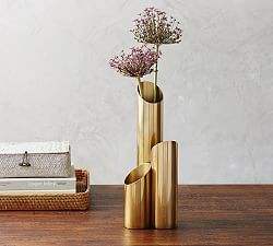 Vase à fleurs artisanal en acier inoxydable écologique au design Art Déco pour présentation sur table lors de mariages, Diwali, fiançailles et anniversaires - Product Image 3