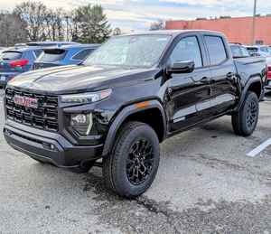 Лучший бюджетный вариант 2026 года: GMC Canyon Elevation, полноприводный с пикапной кабиной, двигатель TurboMax 2.7L с турбонаддувом, высокопроизводительный I-4. - Product Image 1