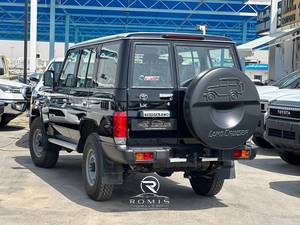Toyota Land Cruiser 2024 Usato, Guida a Sinistra, SUV, Benzina, Cambio Automatico, 5 Posti, Interni in Pelle, R19 - Product Image 6
