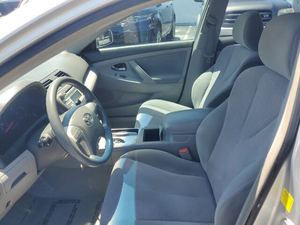 EN SOLDE! Véhicule commercial d'occasion Toyota Camry LE 2011 en vente aux enchères par un courtier - Product Image 3