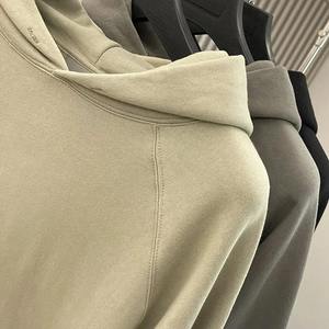 Chándal de nailon personalizado para hombre, conjunto de Jogger de dos piezas con chaqueta abullonada con cremallera y pantalones de retazos hechos de material de nailon de poliéster - Product Image 2