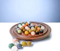 Jeu de société solitaire personnalisé en bois authentique fait à la main avec 37 billes naturelles jeu de solitaire cadeau de Noël