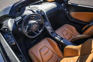 Mc-La-ren 12C S-pider 2013 Usado en Buen Estado - Product Image 2