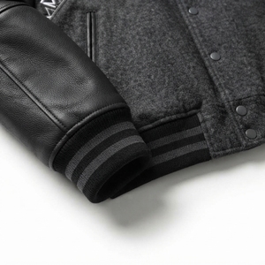 Chaqueta Bomber Varsity de Materiales Mixtos, Personalizada, Original, Cuerpo de Lana, Mangas de Cuero Sintético, Puños Acanalados, Estilo Urbano, Invierno - Product Image 3