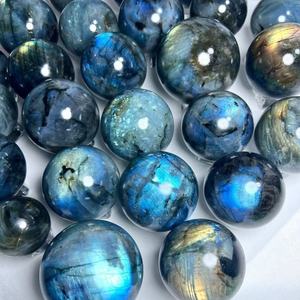 Vente en gros de sphères de pierre de labradorite naturelle polie, cristal sphérique, pierre précieuse scintillante pour la décoration intérieure, la méditation, le reiki, cadeau - Product Image 6