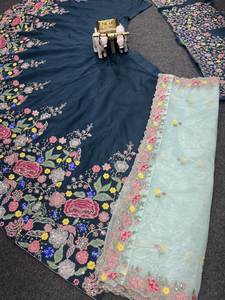 Travail traditionnel Zari ensemble Lehenga de mariée formelle mariage artisanal Lehenga Choli embellissements complexes pour l'hiver indien - Product Image 6