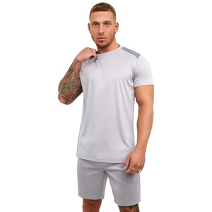 Ensemble de shorts pour hommes, nouvelle arrivée, vêtements de sport à séchage rapide pour l'été, avec chemise à manches courtes et shorts, ensembles pour hommes, matériau de haute qualité - Product Image 1