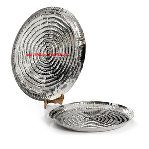 Bandeja de chocolate niquelada Bandeja de chocolate de diseño de forma redonda Última llegada Bandeja de chocolate de metal elegante - Product Image 1