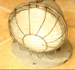 Lampe sur pied artisanale de haute qualité, décoration d'intérieur - Product Image 1