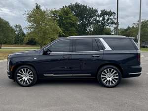 Precioso Cadillac Escalade 2024 Gris Metálico, Premium Luxury Platinum 4WD, Usado, Llave de Encendido Remoto, Asientos de Cuero, Ruedas de Aleación - Product Image 3