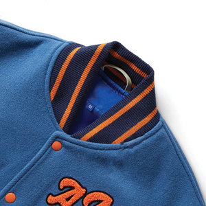 แจ็คเก็ตวาร์ซิตี้แขนยาวผู้ชายแบบขายส่งสั่งทำได้ ดีไซน์ใหม่ ผ้าแคนวาสเรียบคุณภาพสูง ระบายอากาศได้ดี คอวี สำหรับฤดูหนาว - Product Image 3