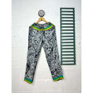 Langes ODM Nachhaltiges <b>Pyjama</b>-Set Aus Recycelter Seide Leichte Und Atmungsaktive Nachtwsche - Product Image 3