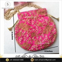 Sac Potli artisanal pour femme avec broderie Patola Gota, sac à main doré brodé pour un cadeau de mariage, cadeaux de retour pour femmes