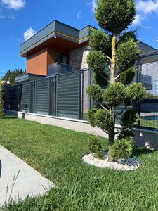 Modern Outdoor Powder Coating Horizontal Louvre Fence Pre-Assembled Galvanized Metal Panels DIY Style Fencing Trellis <b>Gates</b> - Product Image 2