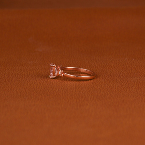 Anillo de compromiso chapado en oro rosa de 14K a la moda, corte radiante, Diamante cultivado en laboratorio, diseño clásico personalizado para regalo de cumpleaños - Product Image 2