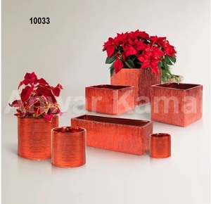 Cylindres métalliques rouges gravés - Product Image 1