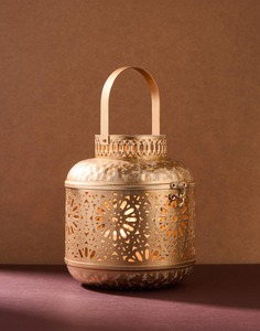 Available High Quality Round Available Glass Candle <b>Jar</b> for Home & Hotel Decoration New Design Best Price Metal Candle Lantern - Product Image 3