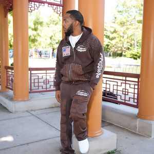 CustomTracksuits Fall Sweatsuit Sudadera con capucha bordada desgastada y Sweat Jogger Stacked Pant Set Conjuntos de pantalones de chándal Acampanados para hombres - Product Image 1