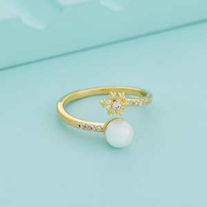 Bague tendance en acier inoxydable plaqué or 18 carats, style incrusté, cadeau idéal pour toutes les occasions, forme de chiffre - Product Image 1