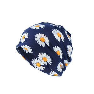 Vente en gros de bonnet jacquard personnalisé pour hommes, broderie 3D de grandes lettres, manchette tricotée, rayée, pompon, imperméable, logo imprimé en coton - Product Image 2