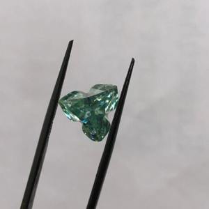 Diamante de moissanita de corte Lilly de color azul - Product Image 1