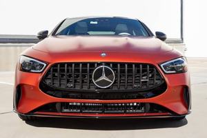 Mercedes-AMG GT63 S E Performance 2024, moteur 4.0L V8 hybride turbocompressé, transmission automatique 4 roues motrices (9 vitesses) - Product Image 2
