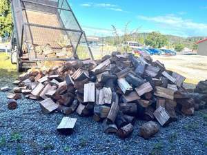 Leña Seca de Alta Calidad, Productos Energéticos Relacionados con la Leña, Roble, Abedul, Fresno, Haya, Madera Seca para Calefacción y Estufas de Leña de Alta Calidad - Product Image 4