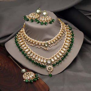 Green Color <b>Gold</b> Plated Alloy Kundan & Imitation <b>Pearl</b> <b>Necklace</b> Set with Earrings and Maang Tikka - Product Image 2