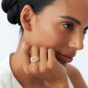 Anillo acanalado de diseño único Pinky Lab Grown Round Cut Diamond Promise Ring 14K Oro amarillo Unique Double Band Boda romántica - Product Image 5