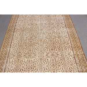 Alfombra Vintage, Alfombra Turca Grande de 5.3x7.9 pies, Alfombra a Cuadros Marrón y Blanca - Product Image 5