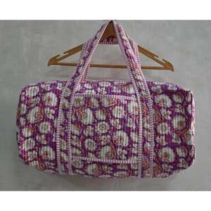 Sac de voyage en coton de luxe, léger, style bohème, matelassé, imprimé à la main en Inde, motif floral, sac à bandoulière, fermeture éclair - Product Image 4