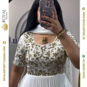 Fil à broder lourd et séquence fonctionnent avec une belle nouvelle collection de robes au tarif de gros par Royal Export Surat - Product Image 1