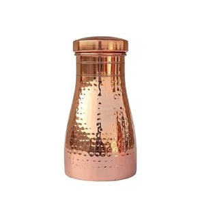 Botella de bienestar de cobre puro | A prueba de fugas, hecha a mano | Antimicrobiano | Botellas con acabado de grabado decorativo de hidratación ecológica - Product Image 3