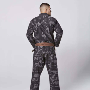 Uniforme d'arts martiaux personnalisé avec couleur et logo pour unisexe, ensemble de kimono de karaté et de taekwondo personnalisé, extensible, confortable et respirant - Product Image 3